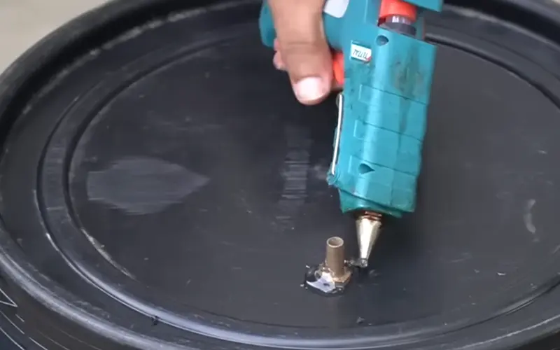 How to Build 2 Cheap Biogas Systems with Plastic Barrels 3 biogas 1
