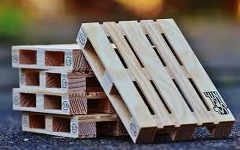 finding pallets for pallet furniture
