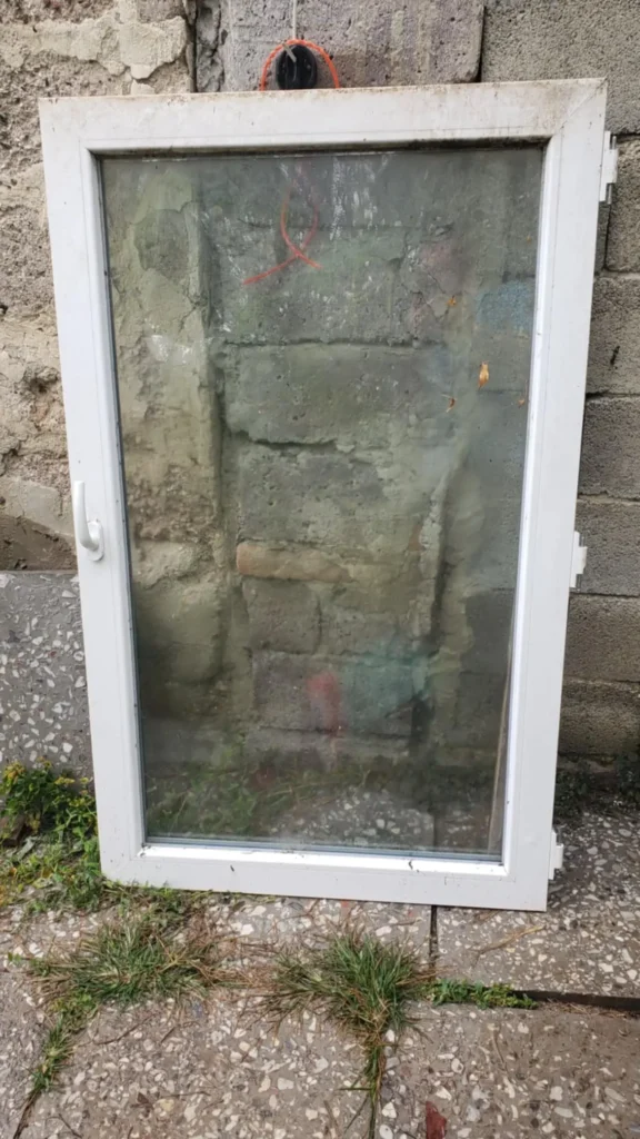 Efficient PVC Double-Glazed Reclaimed Windows 2 reclaimed opening panel of UPVC window