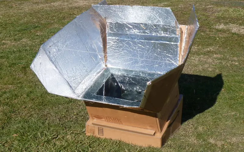Read more about the article How To Build a Useful DIY Solar Oven For Off-Grid Cooking