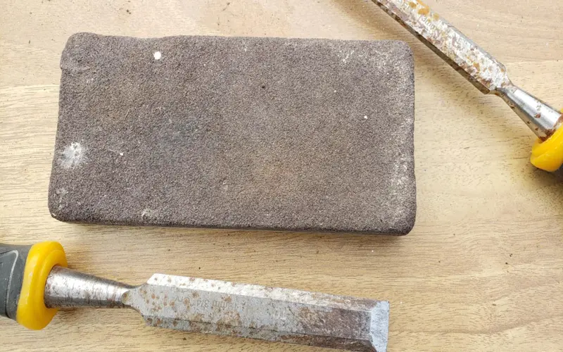 Wood Chisels: From Sharp Edges to Smooth Joints 1 stone 2