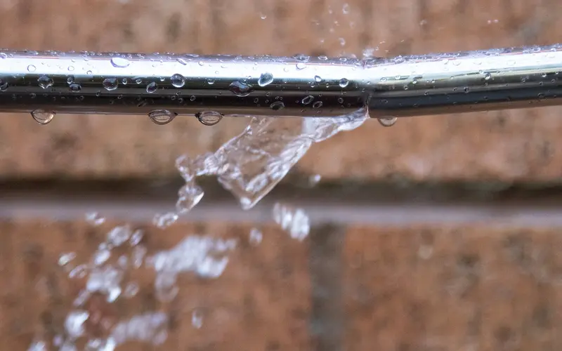 You are currently viewing Best Way to Insulate Pipes and Prevent Winter Freezing